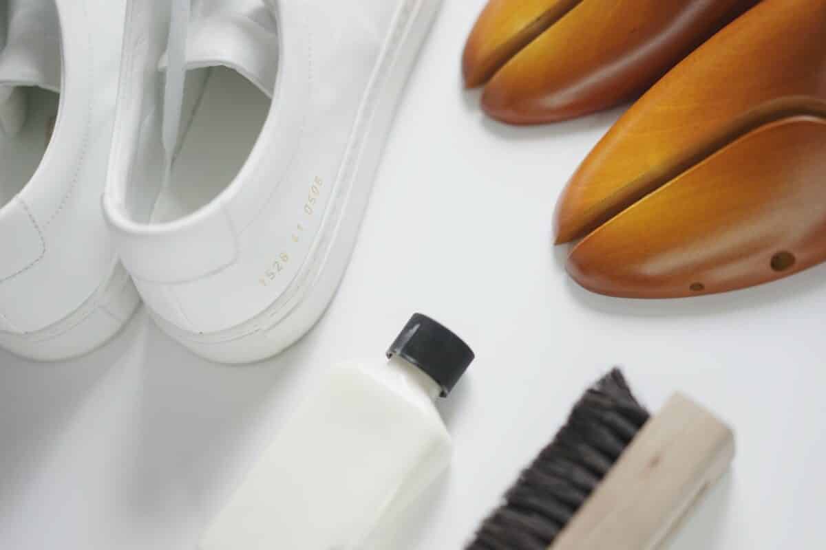 11 Tips On How To Remove Scuff Marks From Shoes Shoe Fleur