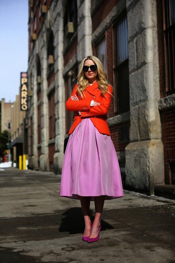  Learn about 11 colors that elevate your orange outfit- Purple Shoes With orange outfit